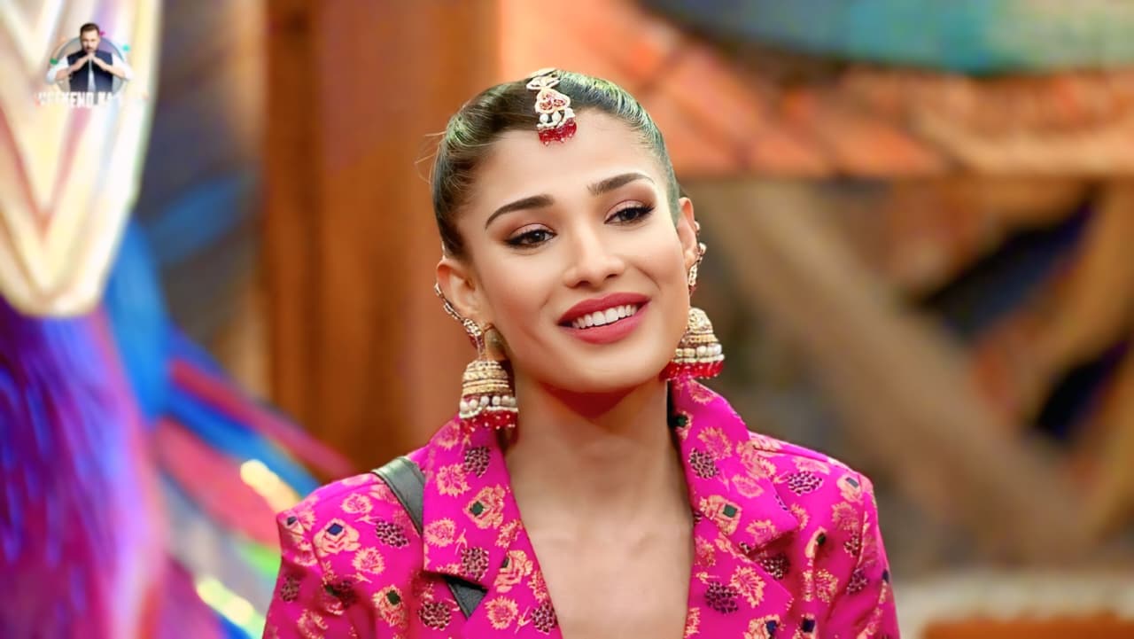 Bigg Boss Nehal Chudasama Media Tribe